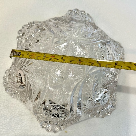 McKee early American pattern glass whirling star bowl - Picture 2 of 7